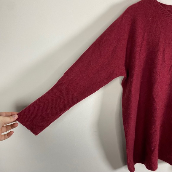 Garnet Hill 100% Cashmere Crew Neck Sweater Dolman Sleeve Merlot Red Womens Sz M - Picture 4 of 7